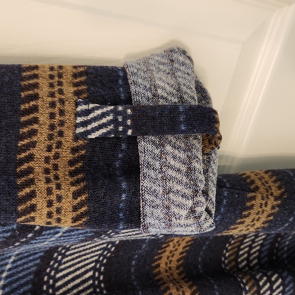 2/$20 Eclipse Tunic Sz XL - Picture 3 of 6